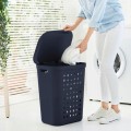 Kosz na pranie bieliznę 55L ROTHO JONA Midnight blue z pokrywą EKO BPA FREE
